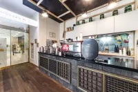 海與月遊客飯店