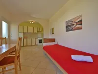 Franjo Hotels in Opric