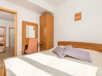 Mare 6 Hotels in Kampor
