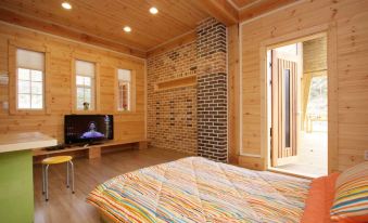 Hongcheon Mokjiga Pension