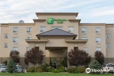 Holiday Inn & Suites Lloydminster Các khách sạn ở Lloydminster