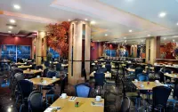 Royal Palm Hotel & Conference Center Cengkareng - Barer