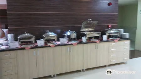 Parsian Kermanshah Отели в г. Керманшах