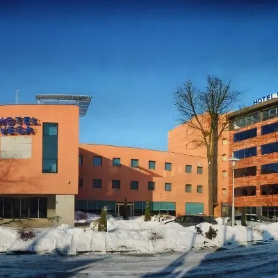 Business Hotel Vega Wrocław Hotel dekat Taman Teknologi Wrocław