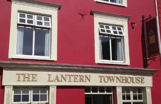 燈籠排屋住宿加早餐旅館