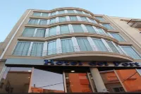 Hotel del Port Hotels near Barranc del Bon Capó