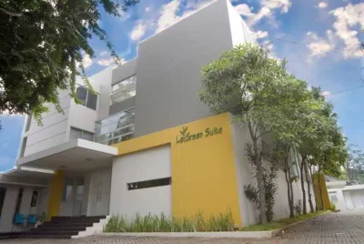 LeGreen Suite Pejompongan Hotels in Central Jakarta