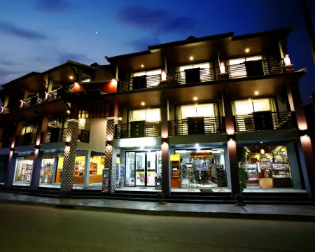 ラムン ラマイ レジデンス & ゲストハウス サムイ島のホテル