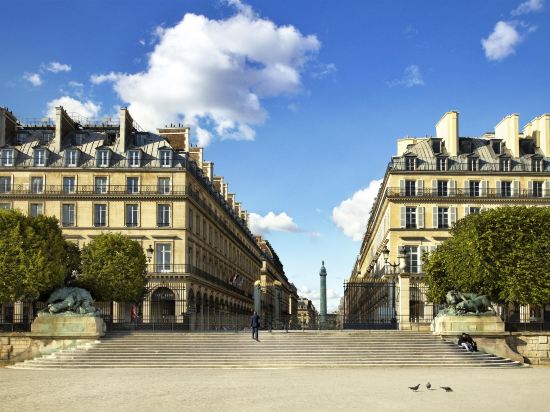 Les 10 meilleurs hôtels à proximité de Parc des Expositions Porte de  Versailles, Paris 2023 | Trip.com