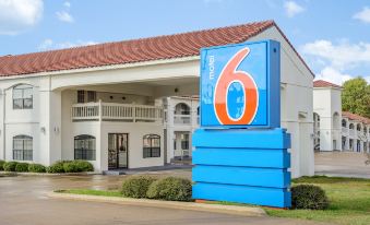 Motel 6 Canton, TX