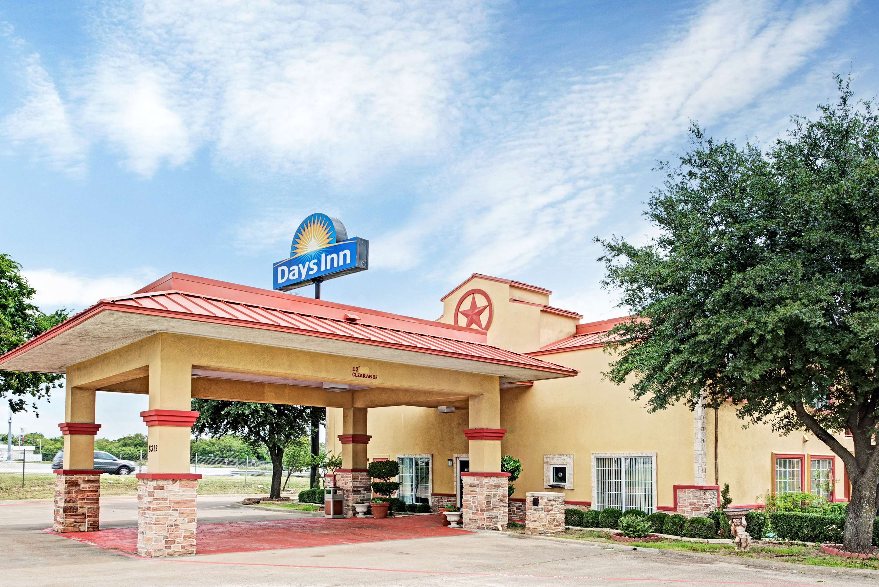 Days Inn by Wyndham Dallas South