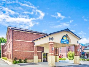 Days Inn & Suites by Wyndham Jeffersonville IN