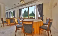 Hotel Fiuggi Terme Resort & Spa Hotels in Anagni