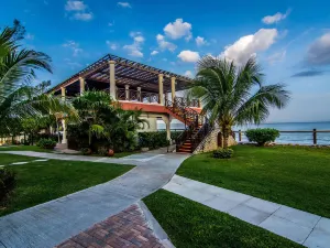 Jewel Paradise Cove Adult Beach Resort & Spa – All Inclusive