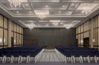 SHERATONPLAZA Ufa Congress Hotel (Шератон Плаза Уфа Конгрессбывш. Краун Плаза Уфа Конгресс)