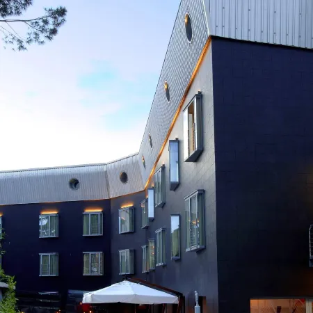 Black Hotel