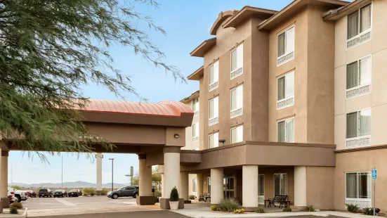 Holiday Inn & Suites Barstow