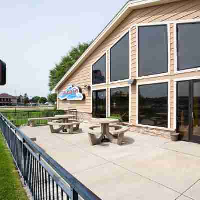 AmericInn by Wyndham Shakopee Near Canterbury Park Hotel Exterior