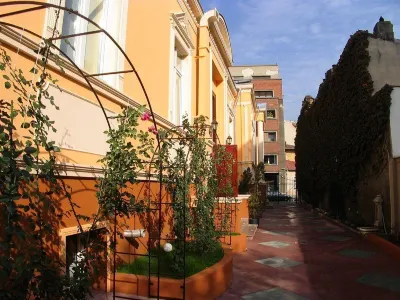Hotel Michelangelo Отели в г. Бухарест