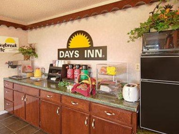 Days Inn by Wyndham Opelika