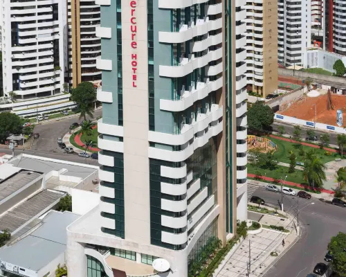 Mercure Salvador Pituba Hotels near Armacao