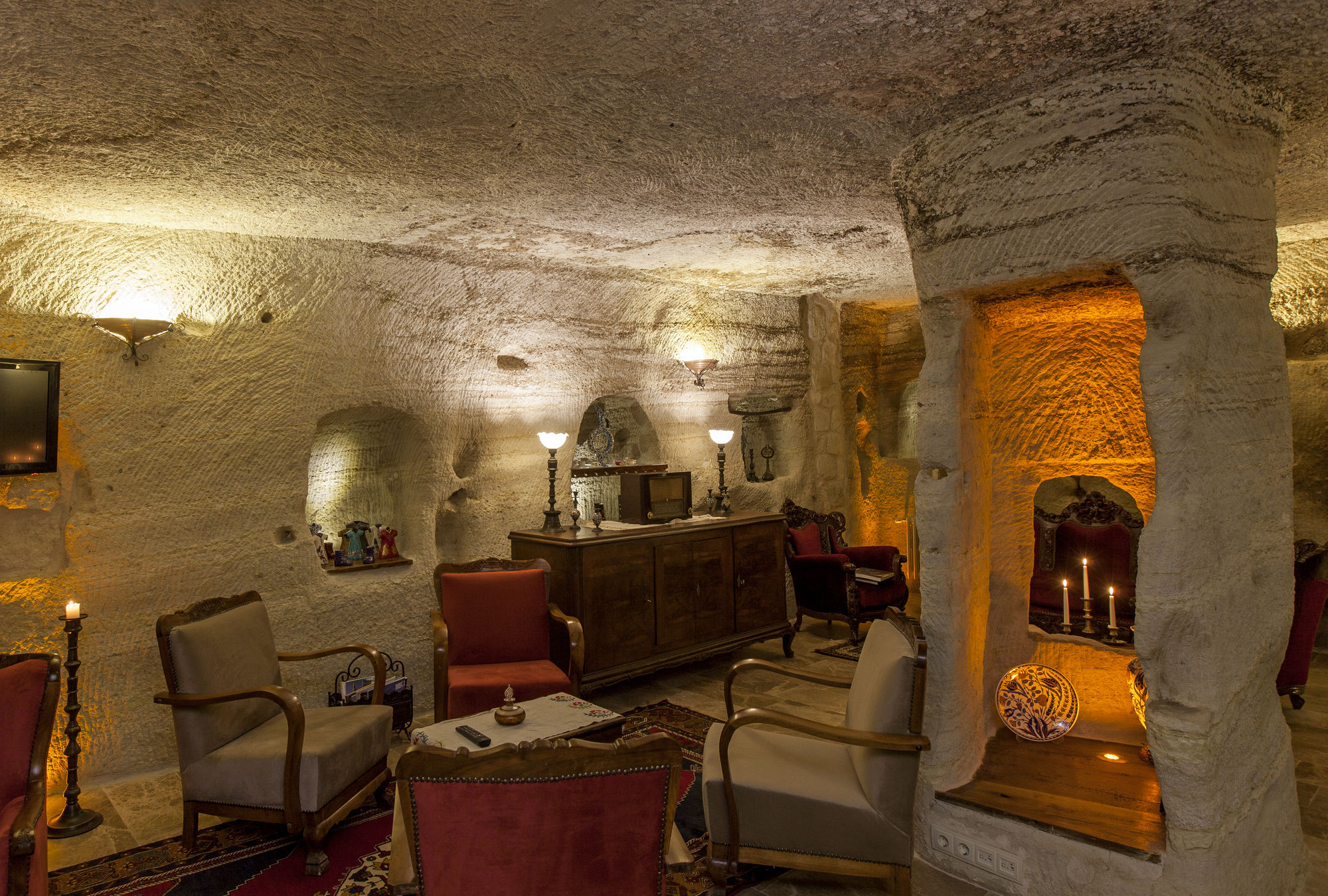 Mithra Cave Hotel