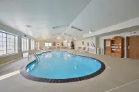 紅翼品質套房飯店