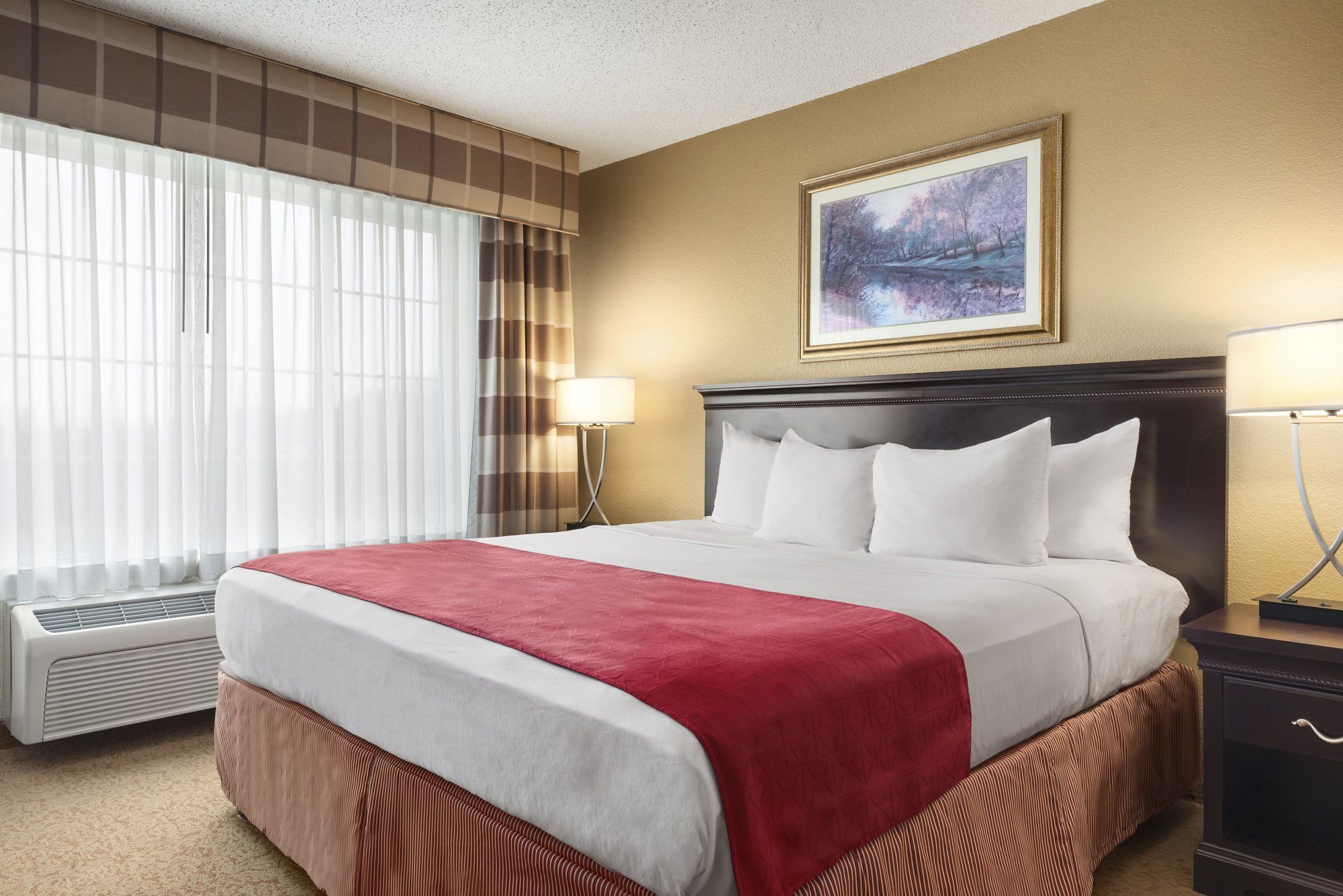 Country Inn & Suites by Radisson, West Bend, WI