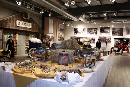 Wedgewood Resort Отели рядом с достопримечательностью «Заказник Френдс оф Кримерс Филд эт Кримерс Филд Мигратори Уотерфоул»