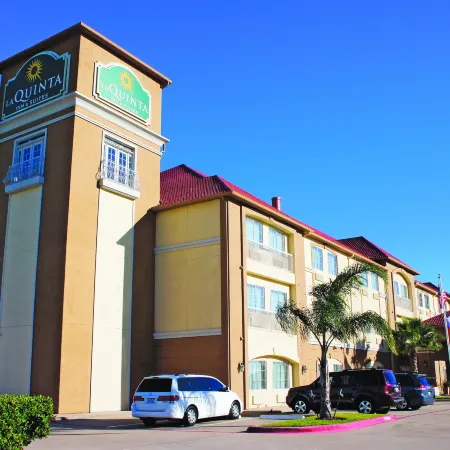 Platinum Inn & Suites Webster