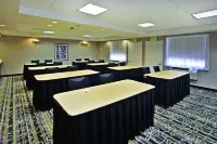 La Quinta Inn & Suites by Wyndham Birmingham Homewood Hotels in Homewood