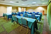 La Quinta Inn & Suites by Wyndham Atlanta Alpharetta Hotels in Alpharetta