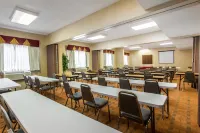 Lake Norman Inn and Suites فنادق في Cornelius