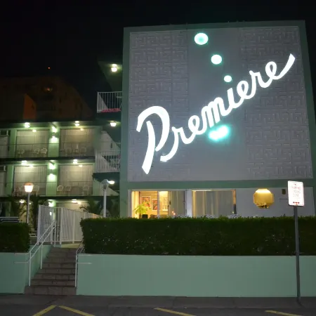 Premiere Hotel Отели рядом с достопримечательностью «Боннет Хаус Музеум & Гарденс»