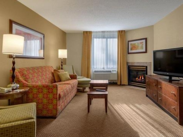 Holiday Inn Express & Suites - Lincoln East - White Mountains, an Ihg Hotel