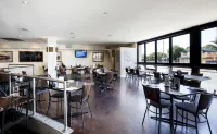Palm Beach Hotel - breakfast