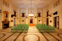 The Lallgarh Palace - A Heritage Hotel Hotel di Bikaner