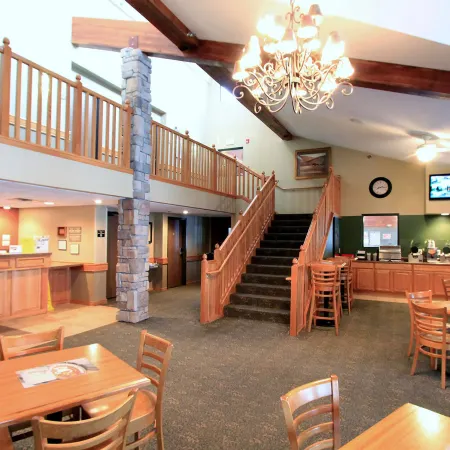 AmericInn by Wyndham Cedar Rapids/CID Airport