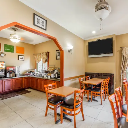 Comfort Inn Monterey Peninsula Airport