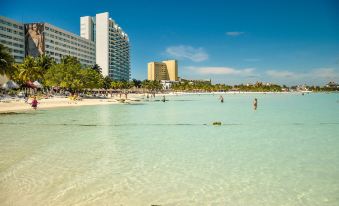 Dreams Sands Cancun Resort & Spa - All Inclusive