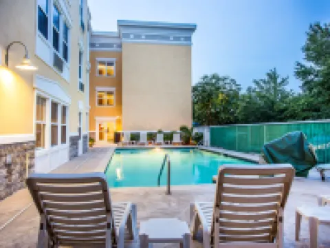 コンフォート スイーツ アット アイル オブ パームス コネクター マウント・プレザントのホテル