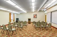 La Quinta Inn & Suites by Wyndham Miamisburg Dayton South - parking