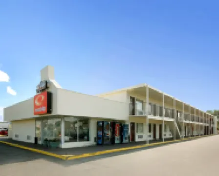 Econo Lodge Airport