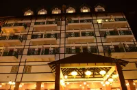Iris House Hotel