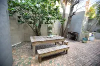 The Big - Luxury Backpackers Hotels in 