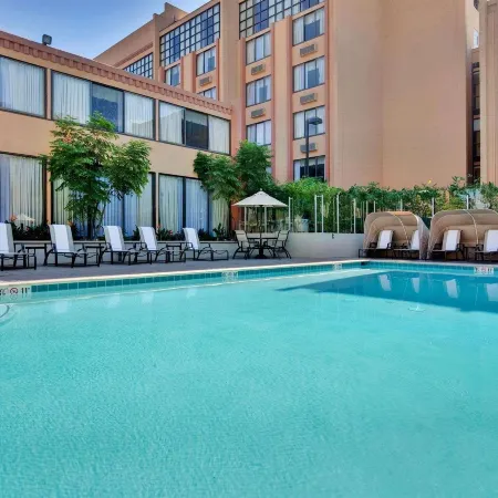 Holiday Inn & Suites ANAHEIM (1 BLK/DISNEYLAND®) by IHG