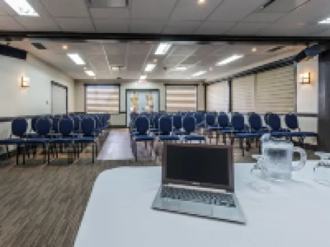 كواليتي إن آند سويتس فنادق في ماتان