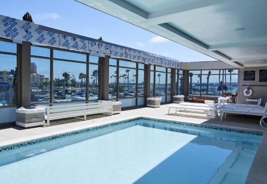 Hilton Garden Inn 로비