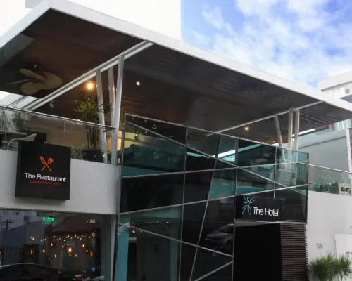 The Hotel โรงแรมใกล้บาร์รา