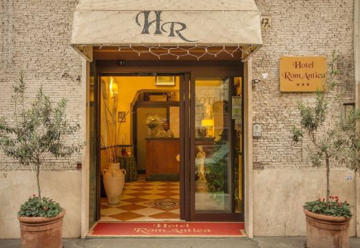 4. 호텔 로만티카..